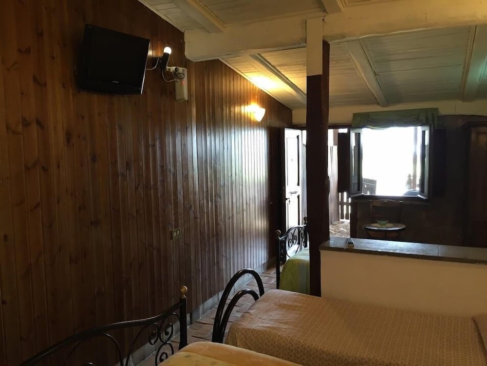 Фото Agriturismo Monte Due Torri