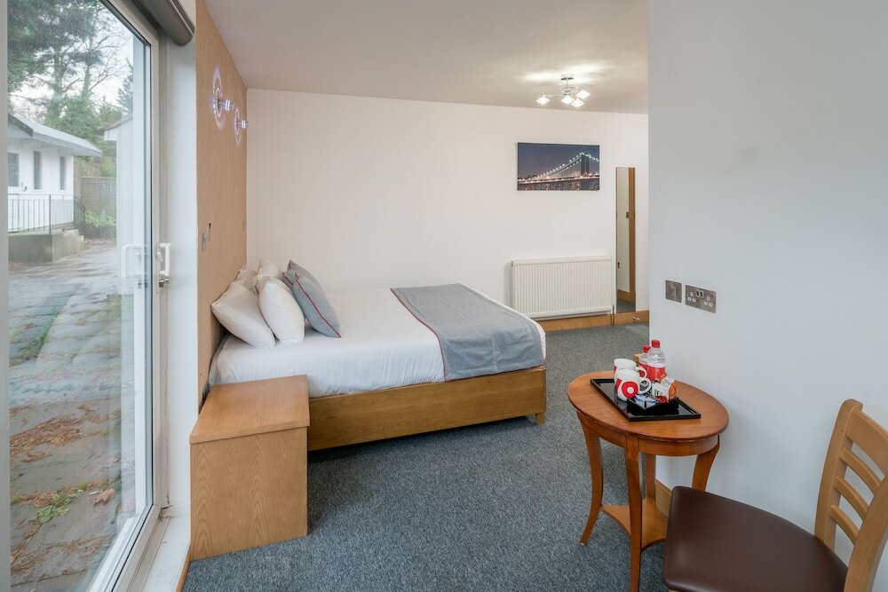 Фото Flexistay Aparthotel Sutton