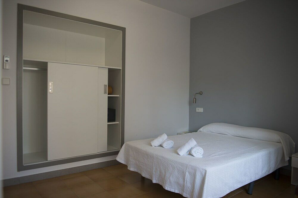 Фото Hostal Ripoll Ibiza