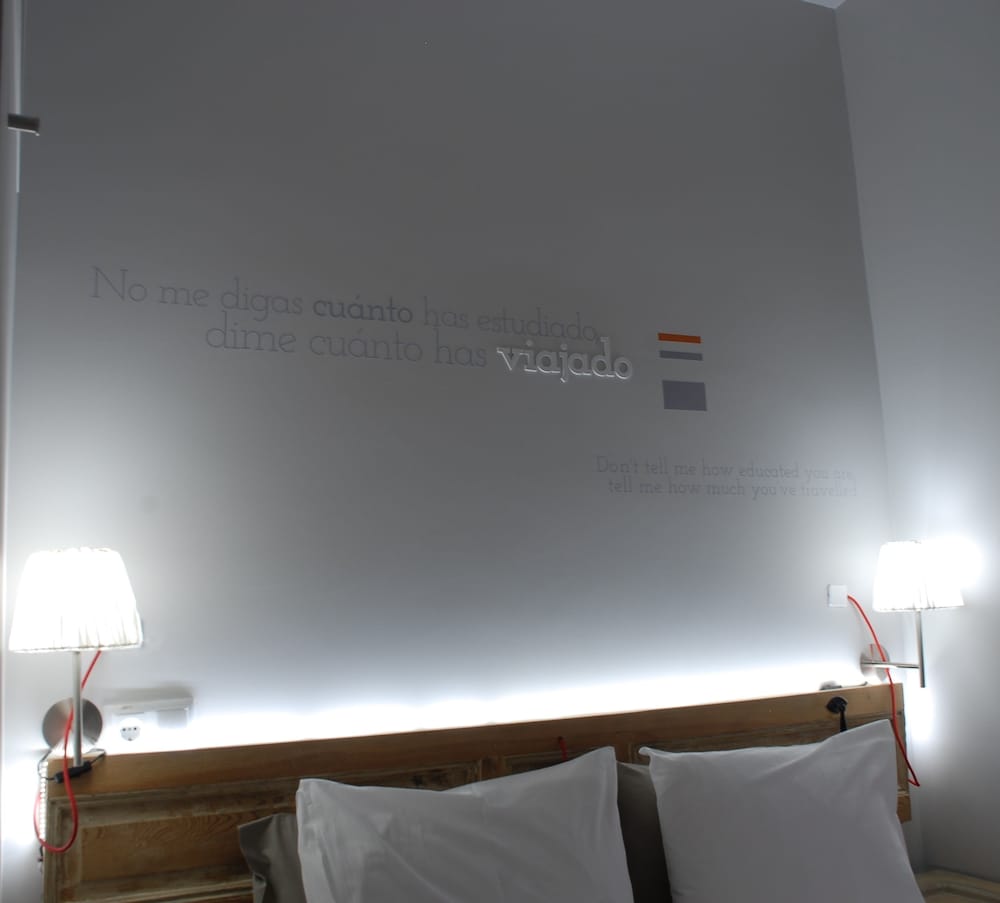 Фото Diezmadrid Hostal