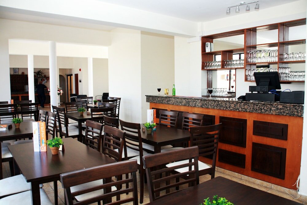 Фото New York Plaza Hotel Apartments