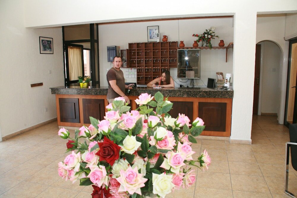 Фото New York Plaza Hotel Apartments