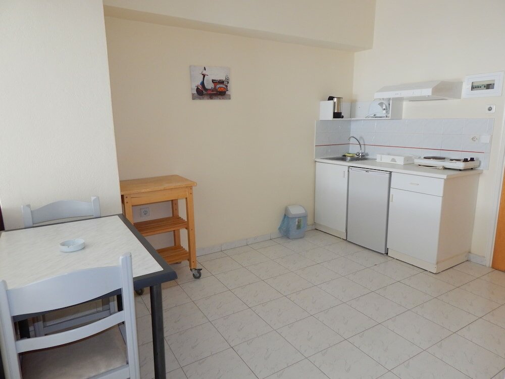 Фото Jasmine Hotel Apartments