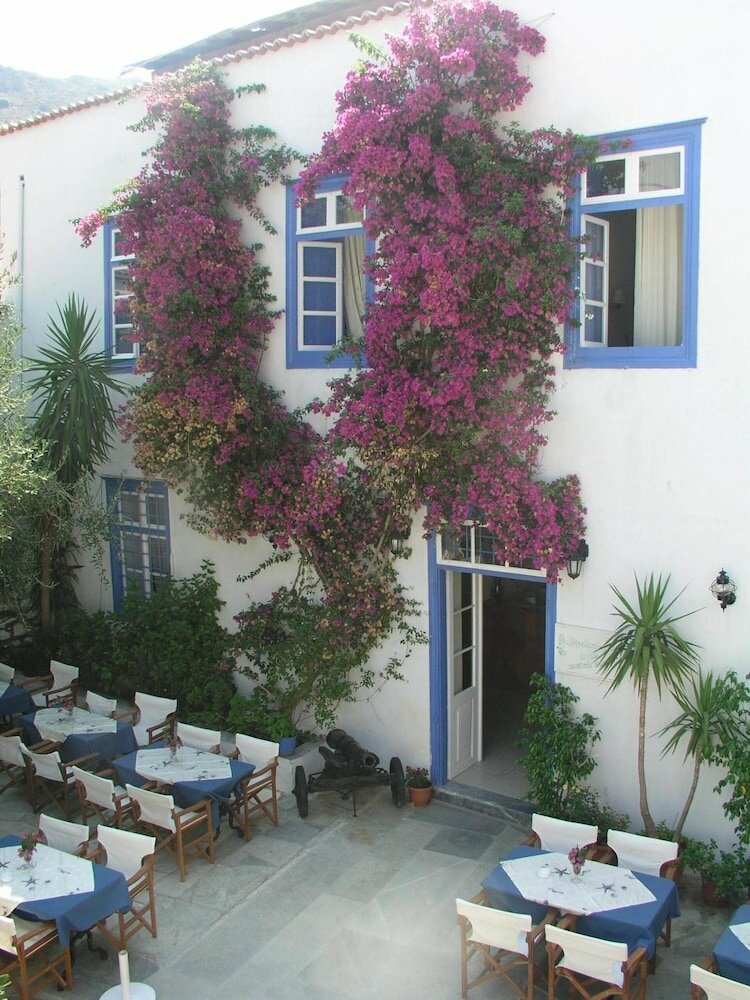 Фото Ippokampos Hotel