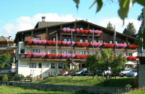 Внешний вид отеля Hotel Condor в Марео - Эннеберге - Мареббе, фото 1