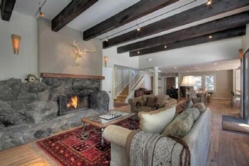 Гостиница Squaw Valley Paradise