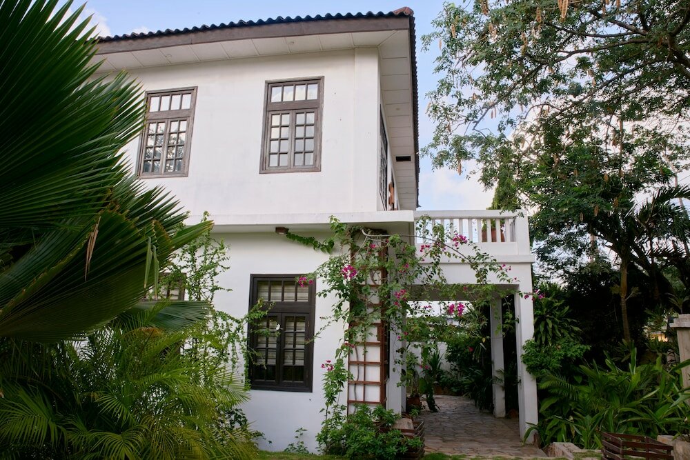 Фото Olma Colonial Suites