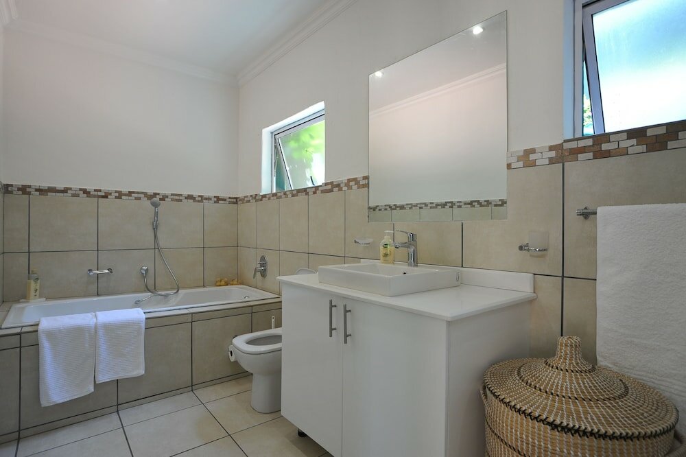 Фото Fifteen On Orange