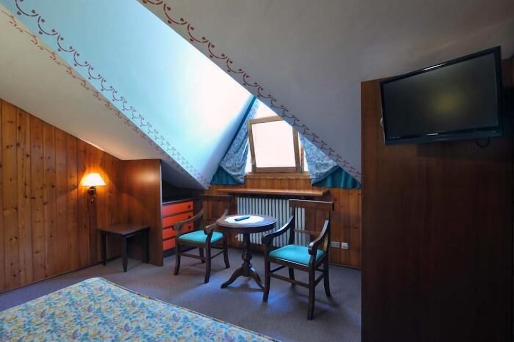 Фото Hotel Beau Sejour