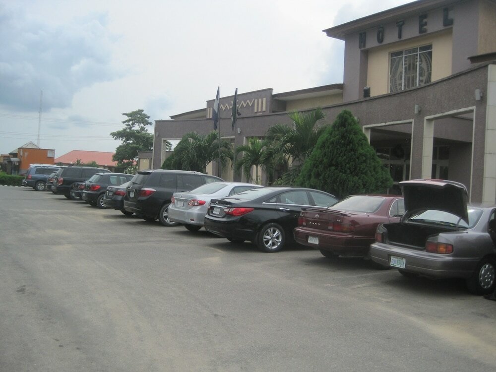 Фото Axari Hotel & Suites