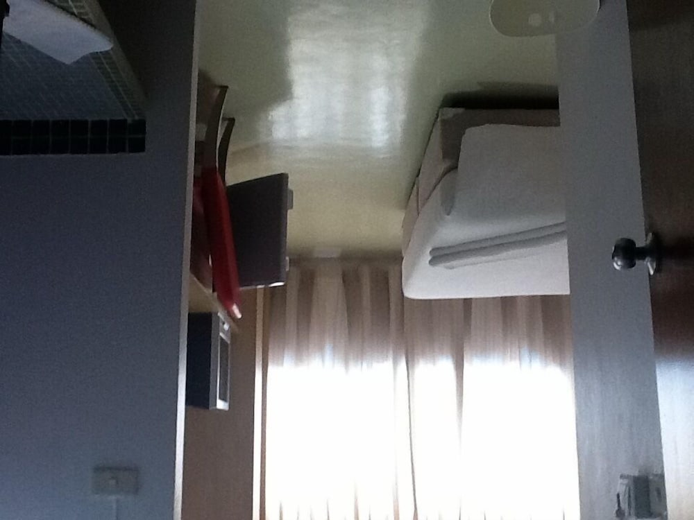 Фото S2s Queen Trang Hotel