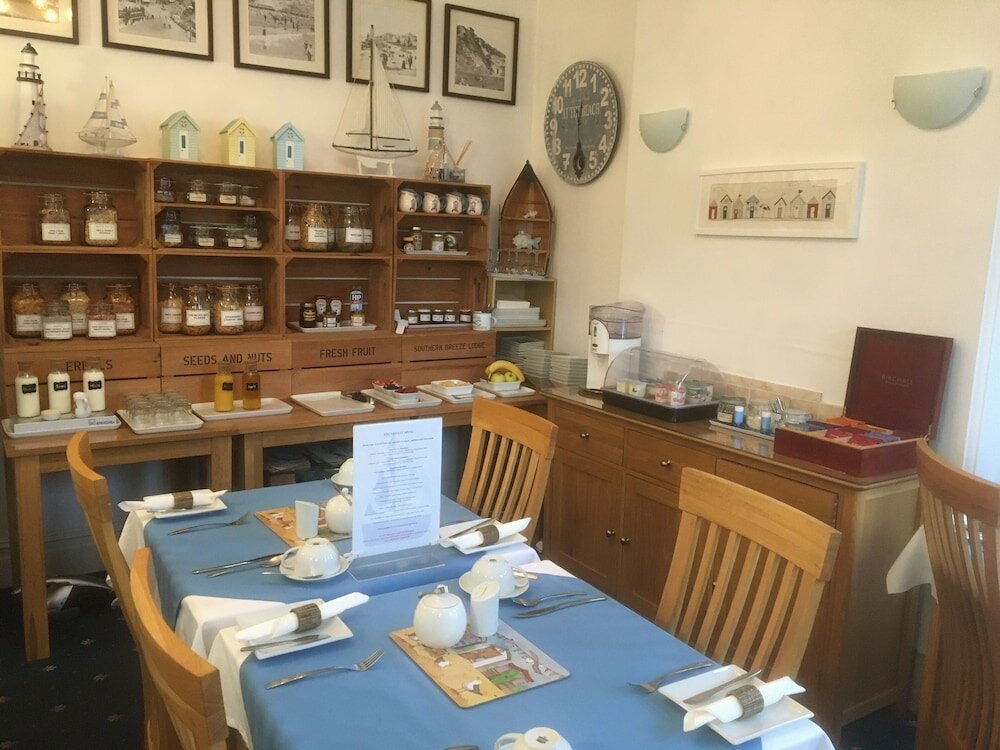 Фото Southern Breeze Lodge