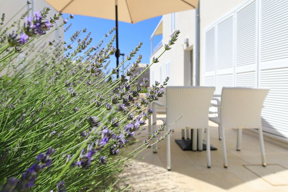 Фото Sunnyside Apartments Petrčane