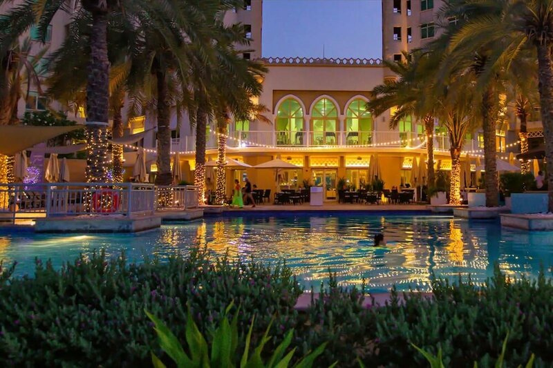 Гостиница Movenpick Hotel - Башни Джумейра Лейк в Дубае