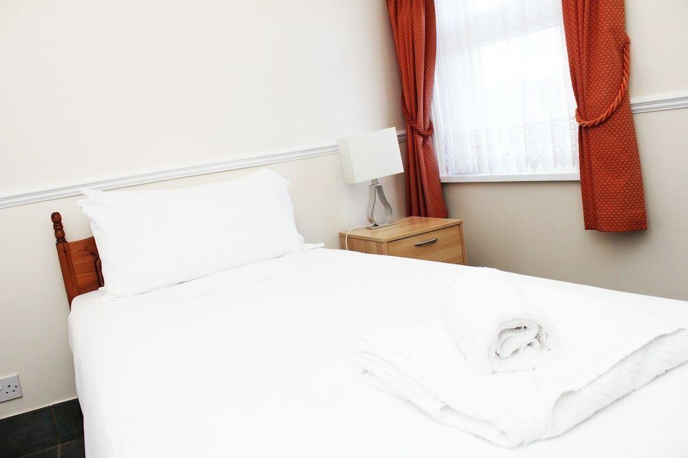 Фото Brentwood Guest House Hotel