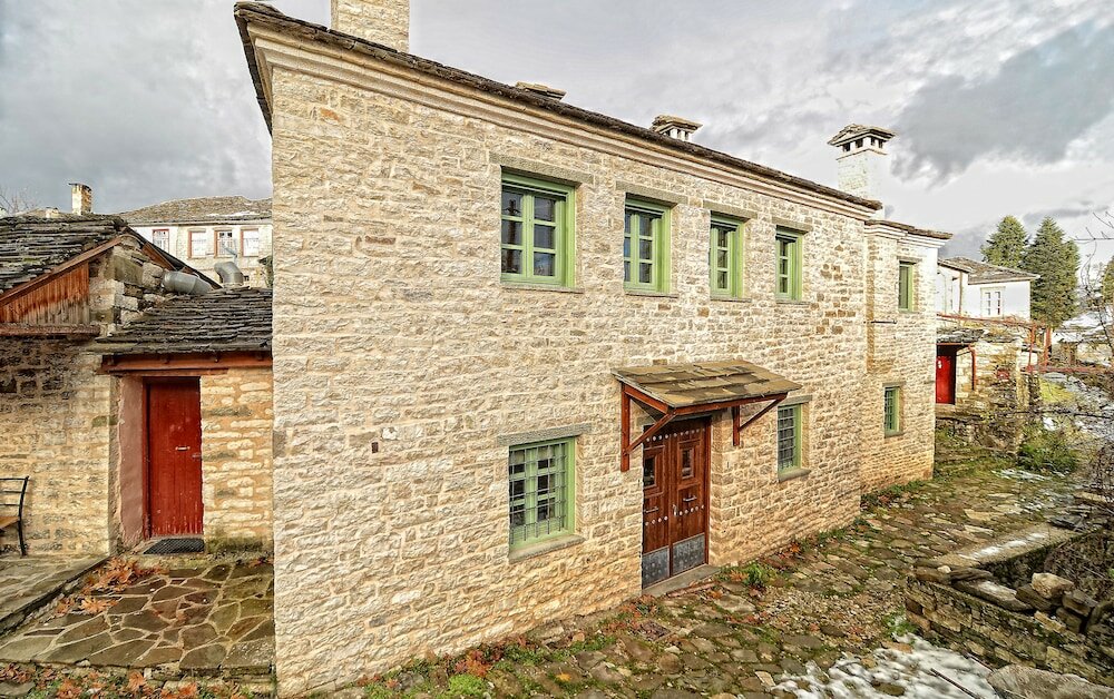 Фото Aithrio Guesthouse