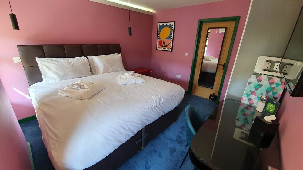 Фото Aaron Wise - 51 Fitzhamon