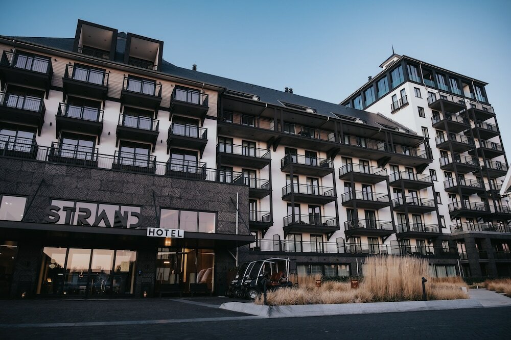 Фото Strandhotel