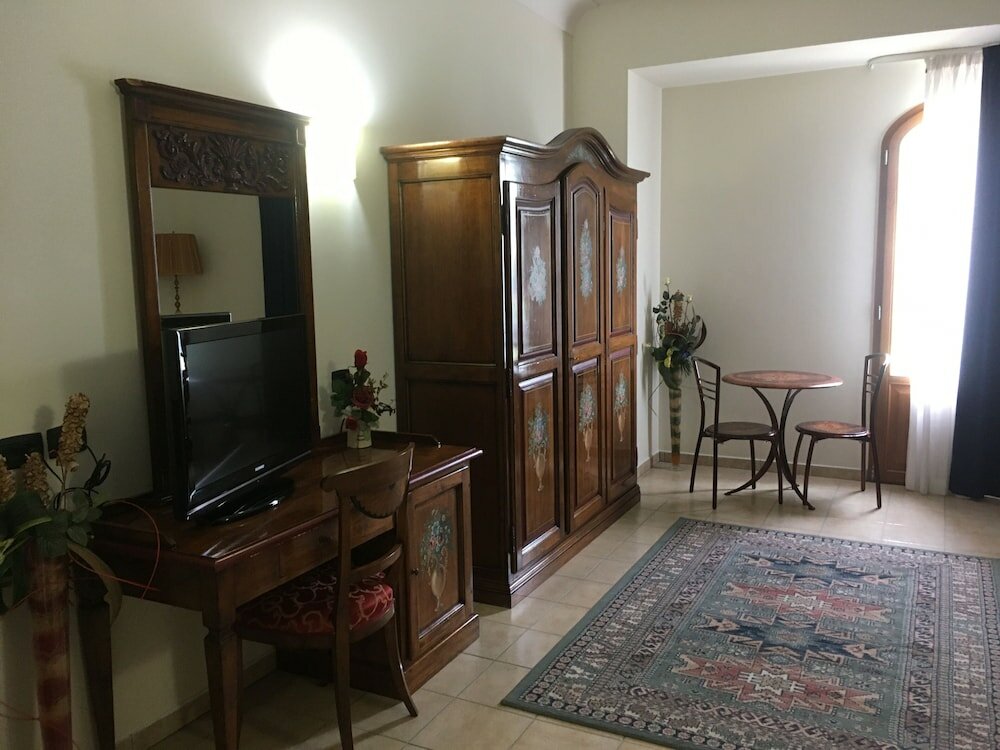 Фото Hotel Villa Giatra