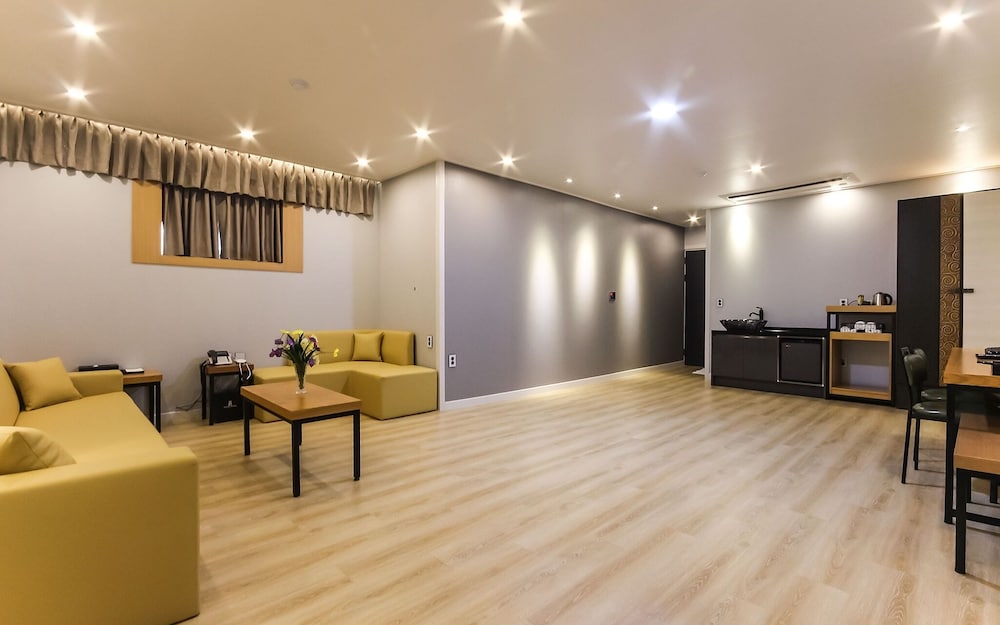 Фото Jinju Hotel Muro