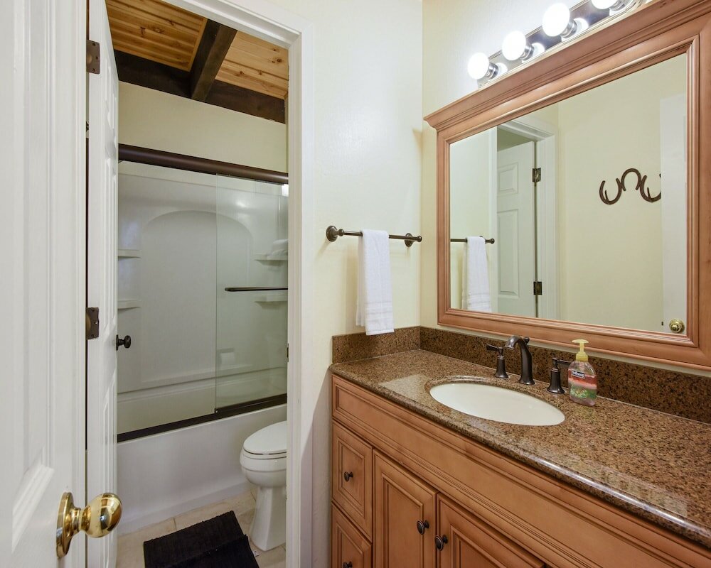 Фото Cozy Retreat at the Kingswood Village