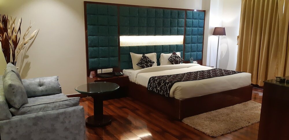 Фото Grand Geet Hotel