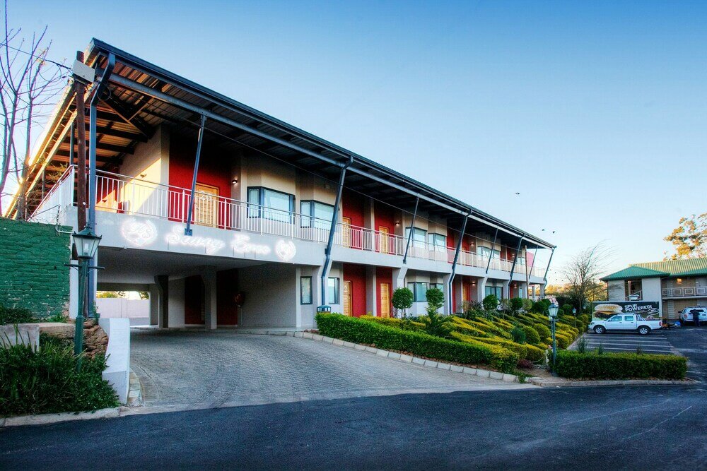 Фото Hotel Savoy and Conference Centre