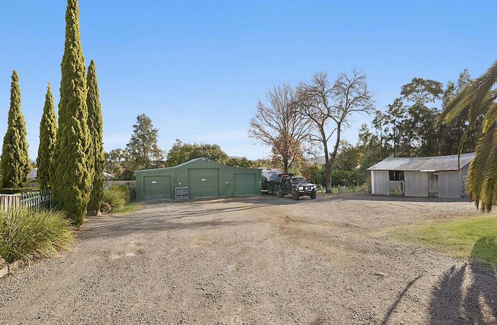 Фото Central Hotel Stroud