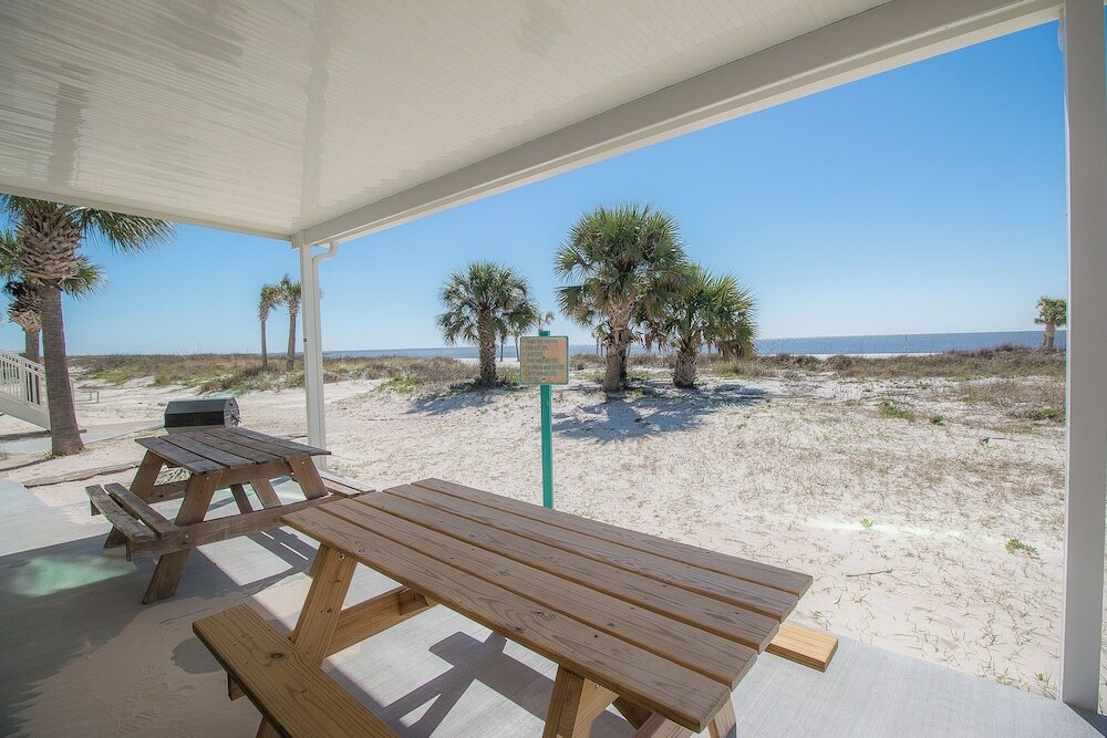 Фото Sea Breeze 1002 Penthouse