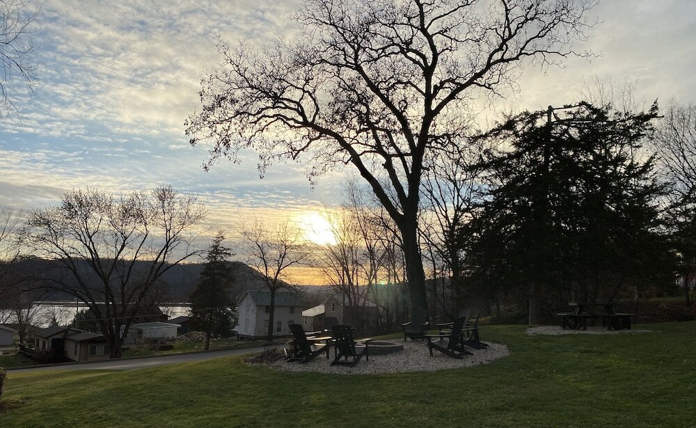 Фото Little Bluff Inn