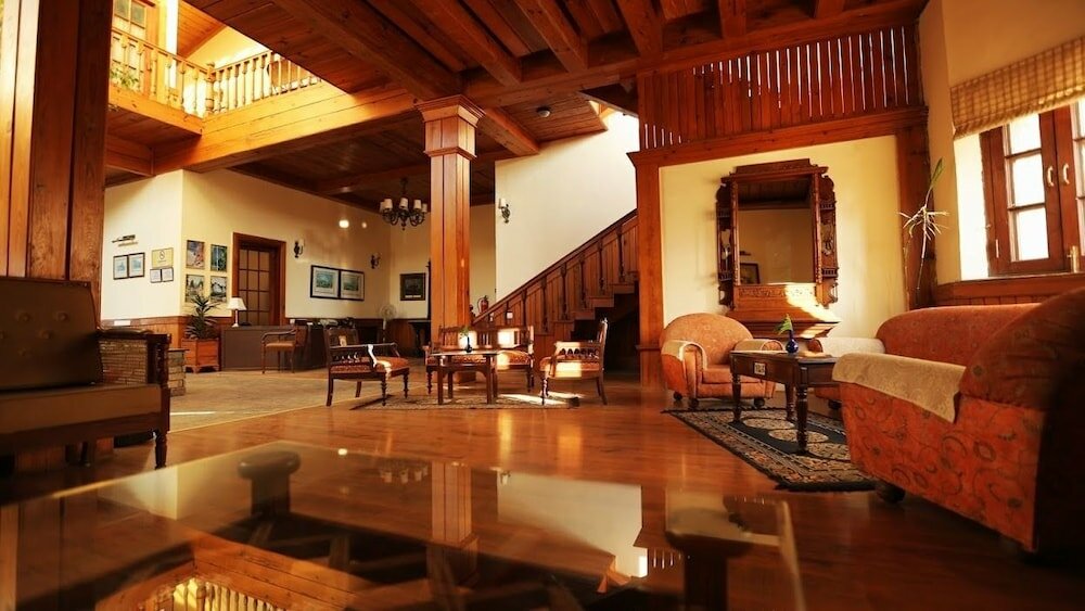 Фото WelcomHeritage Windsor Lodge