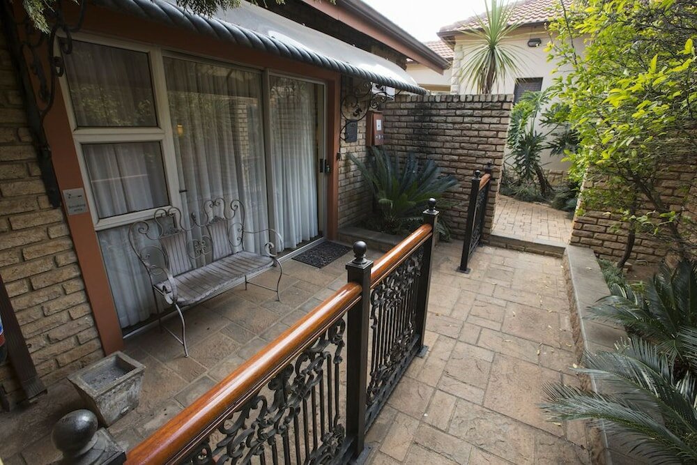 Фото Le Cozmo Guest House