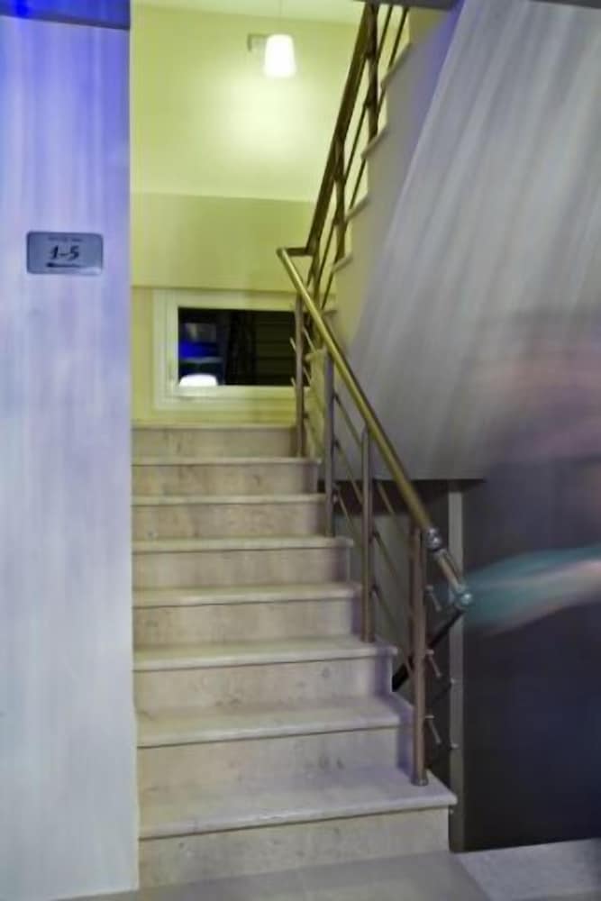 Фото Rg Status Hotel