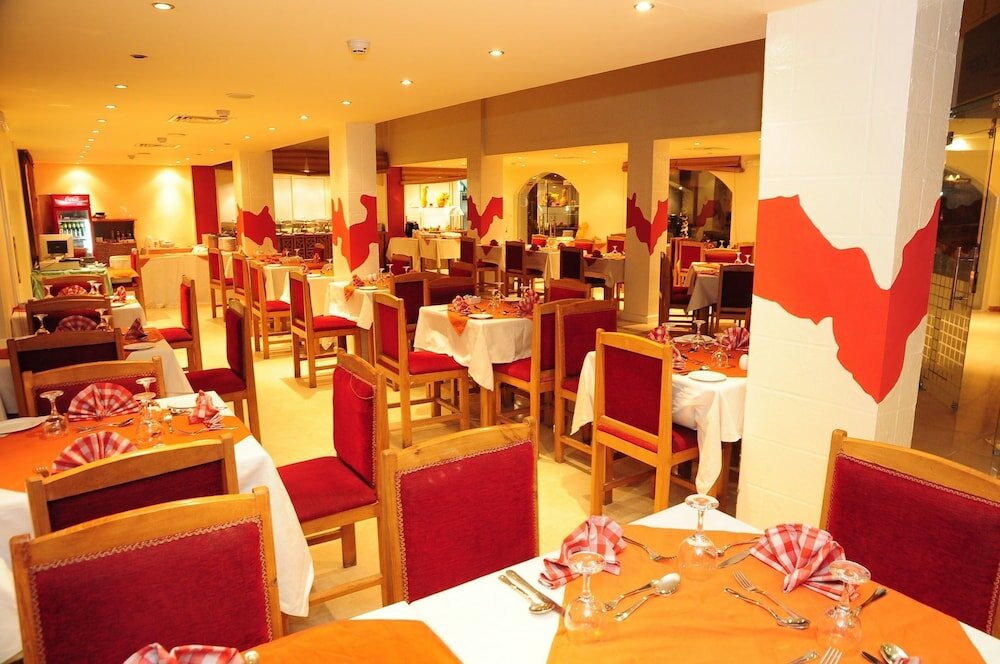 Фото Ocean Club Hotel