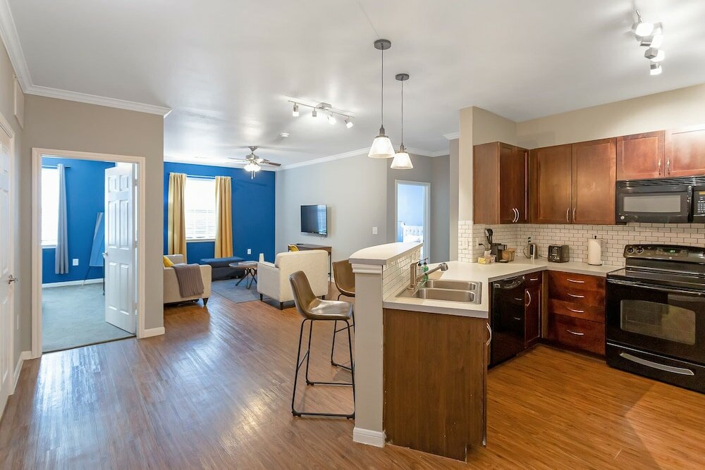 Фото Charming 1bd in Trendy West End Neighborhood