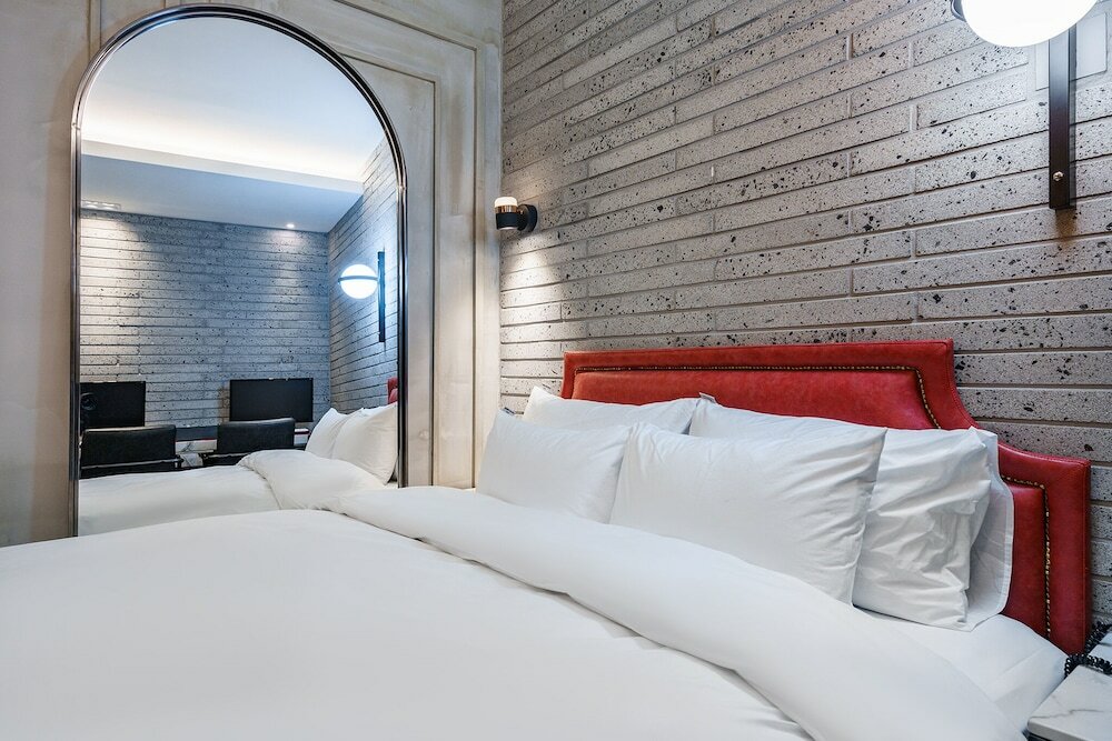 Фото Brown-Dot Hotel Geomdan