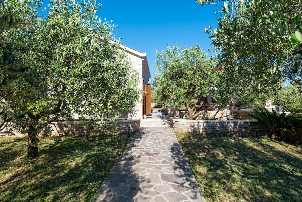 Фото Little Stone House