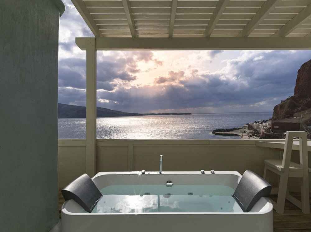 Фото Secret Gem Suites