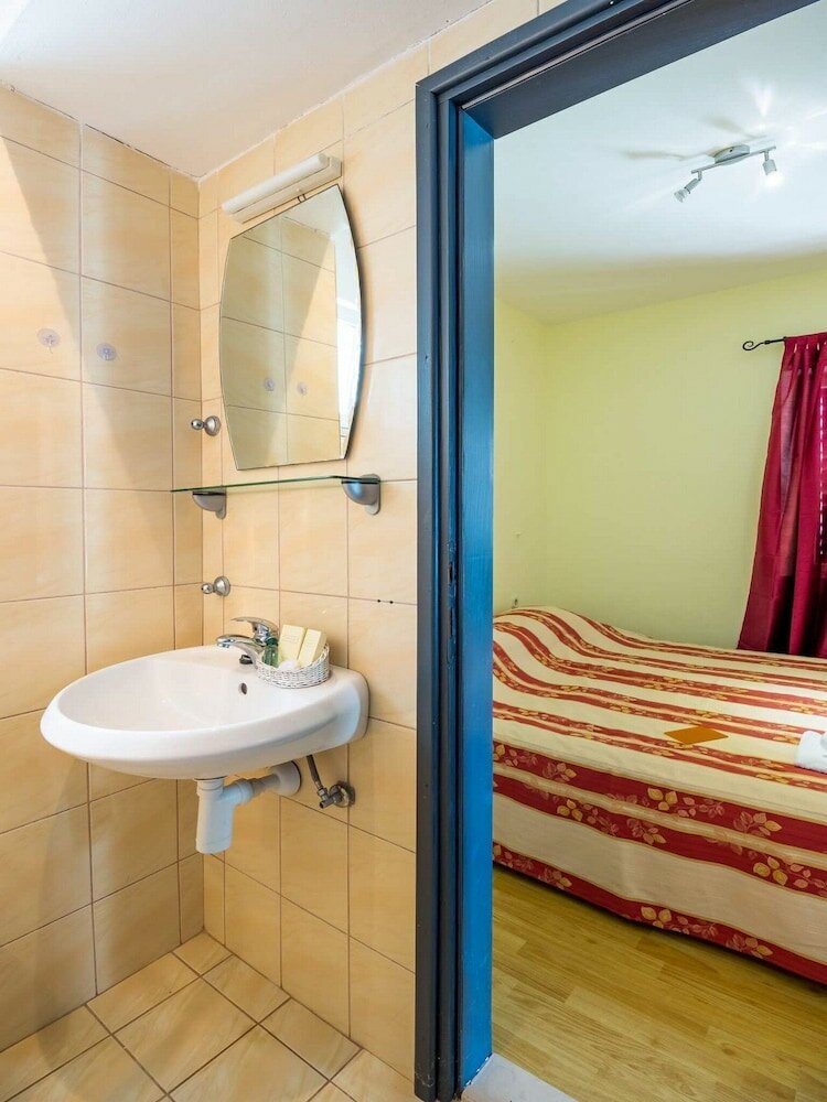 Фото Apartments Vlahušić