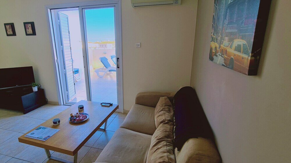 Фото SunShine Apartment by Stay BnB