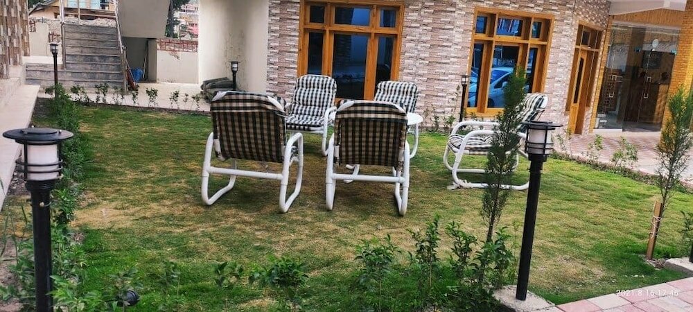 Фото отеля 2