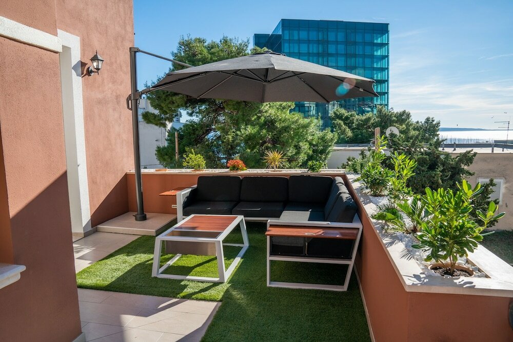 Фото Luxury Apartment Eqanimity