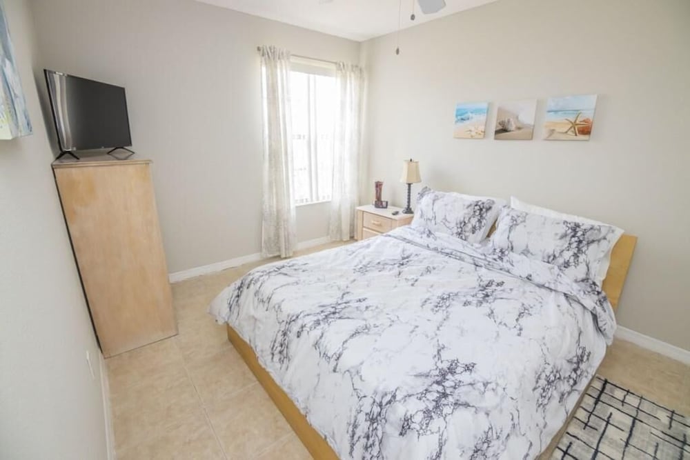 Фото Bonita's Sweetwater Club Condo