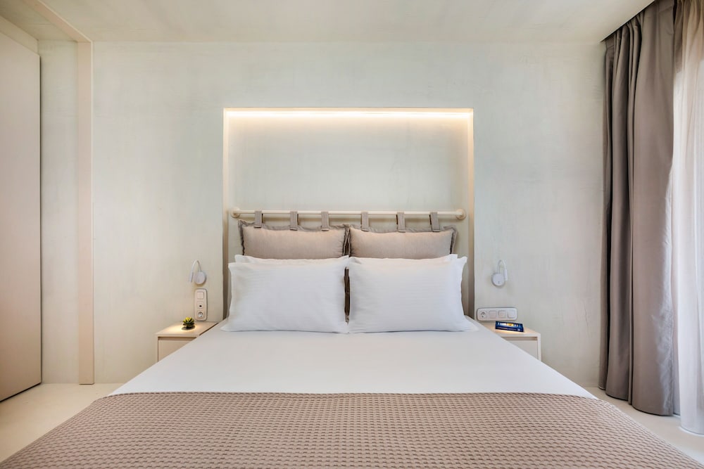 Фото Cocoons Luxury Suites & Villas