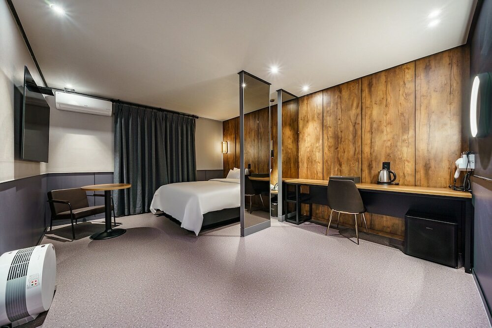 Фото Brown-Dot Hotel Geomdan