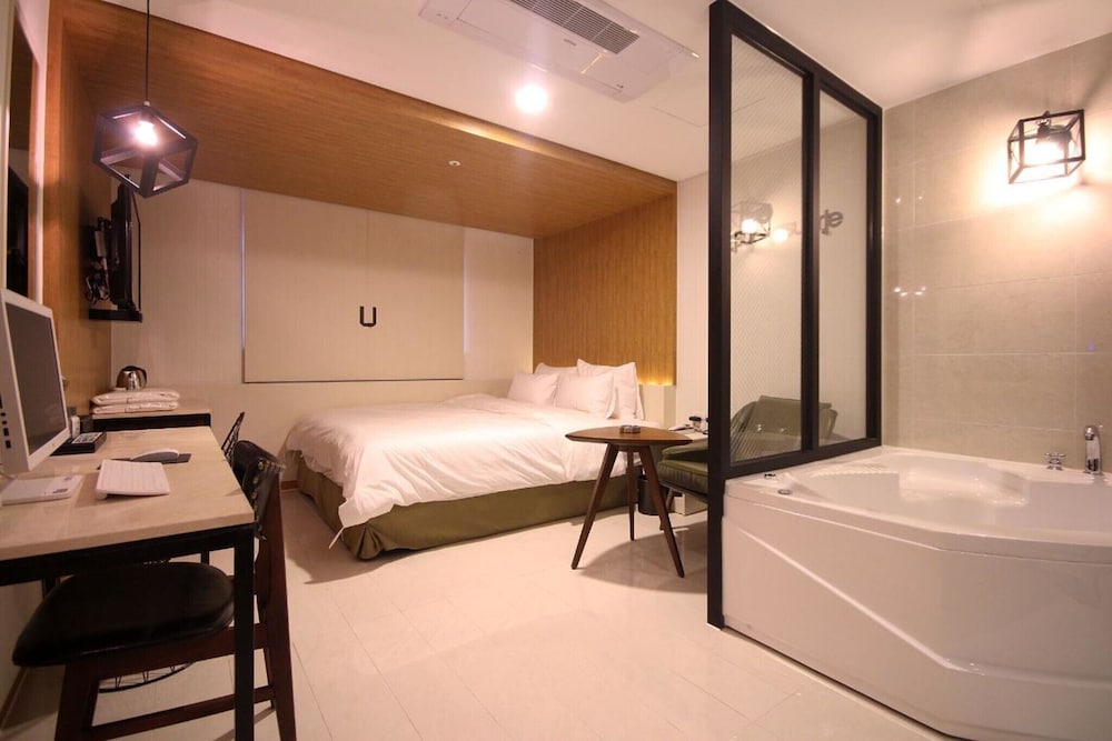 Фото Changwon Sangnam-dong U