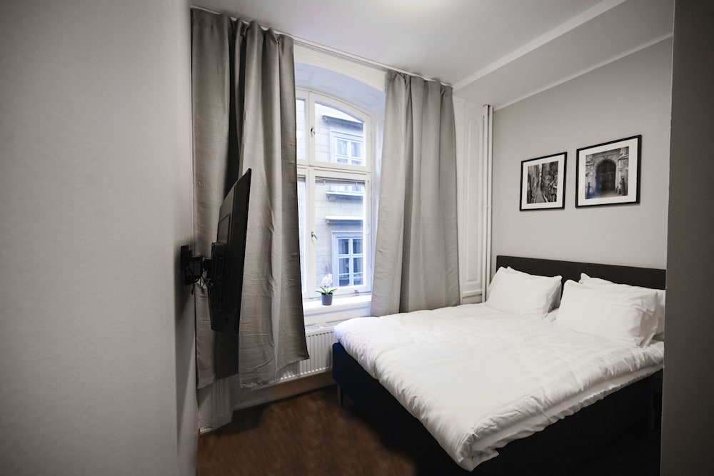 Фото отеля 2