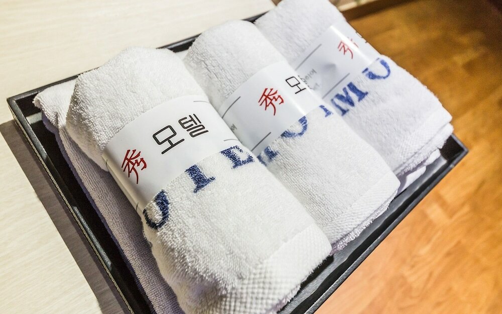 Фото Suwon City Hall Station Rose