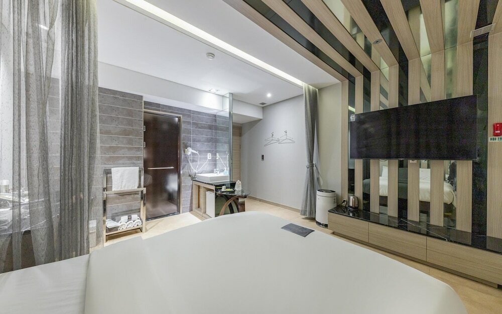 Фото Daejeon Yuseong Bergen Hotel