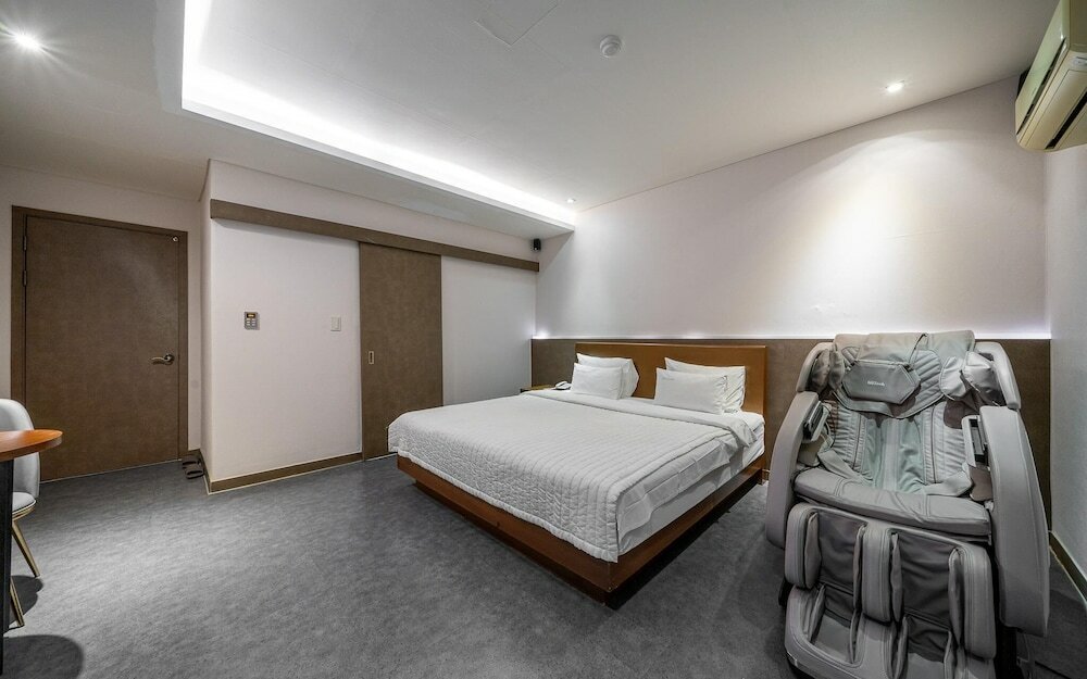 Фото Daejeon Yuseong SPA Tower